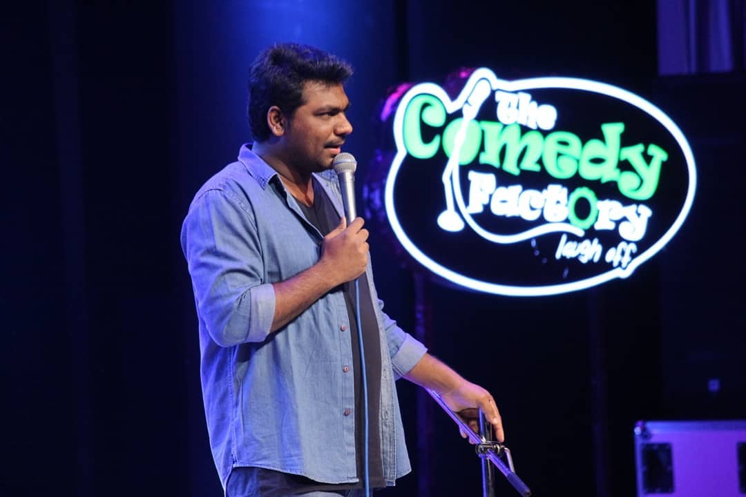 The Comedy Factory,  sakhtlaunda, sakhti, bhai, warrior, standupcomedy, comediansofinstagram, showsinahmedabad, shows, events, fun, rofl, comedyshow, comedy, comedians, setup, beautiful, lights, sound, soldout, awesome, laughterriot