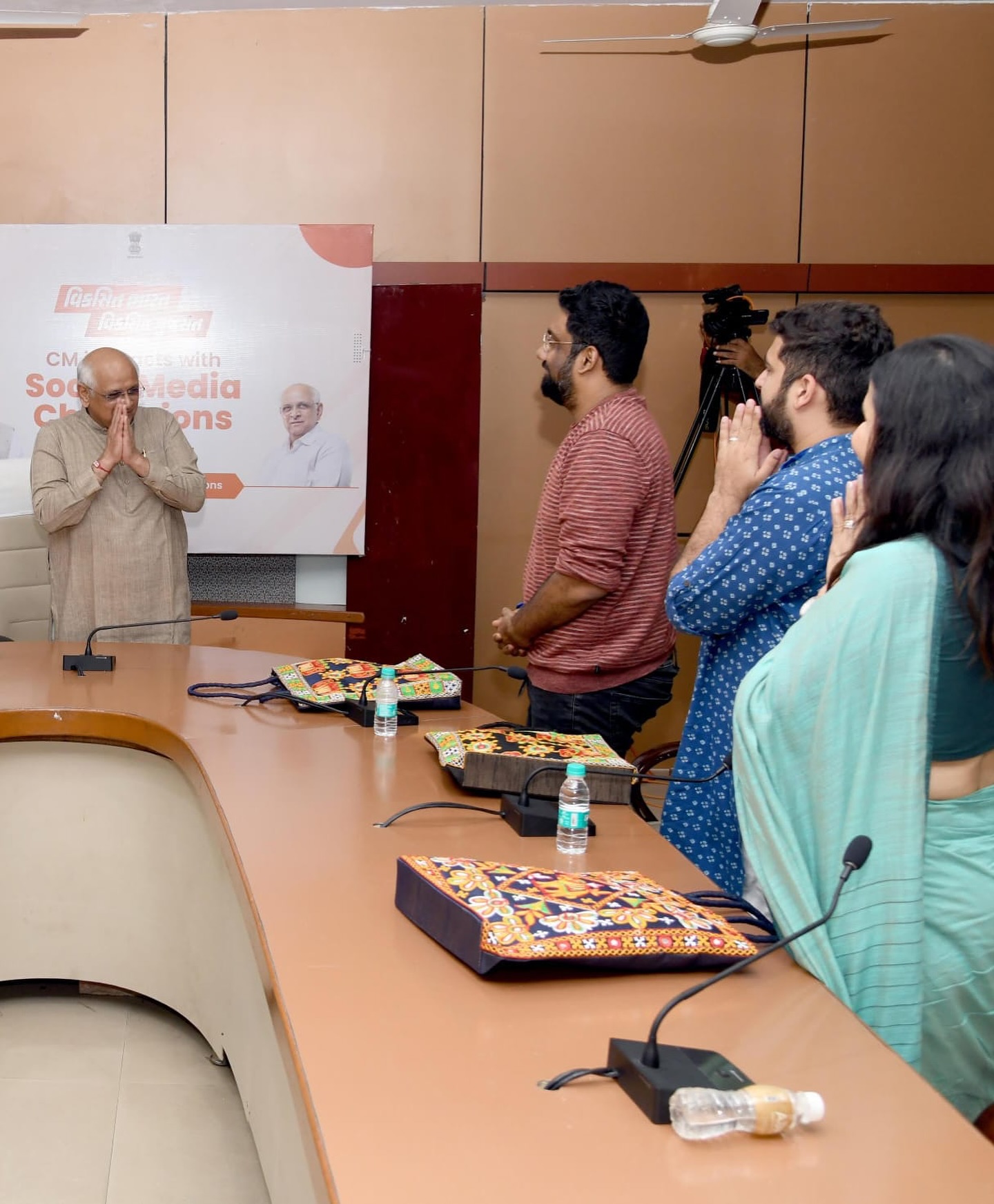 The Comedy Factory,  Lavari, thecomedyfactory, cmogujarat, bhupendrapatel, socialmediachampions, vadodara, barodian