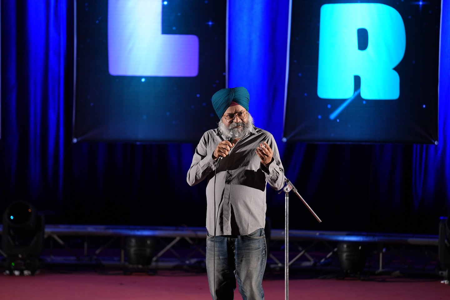 The Comedy Factory,  TCF13Hai, TCFAllStar, manandesai, ombhatt, piyushsharma, biswakalyanrath, deepvaidya, aanchalagrawal, maheepsing, raunaqrajani, abhishekupmanyu, vinaysharma, amitkhuva, harshilpandya